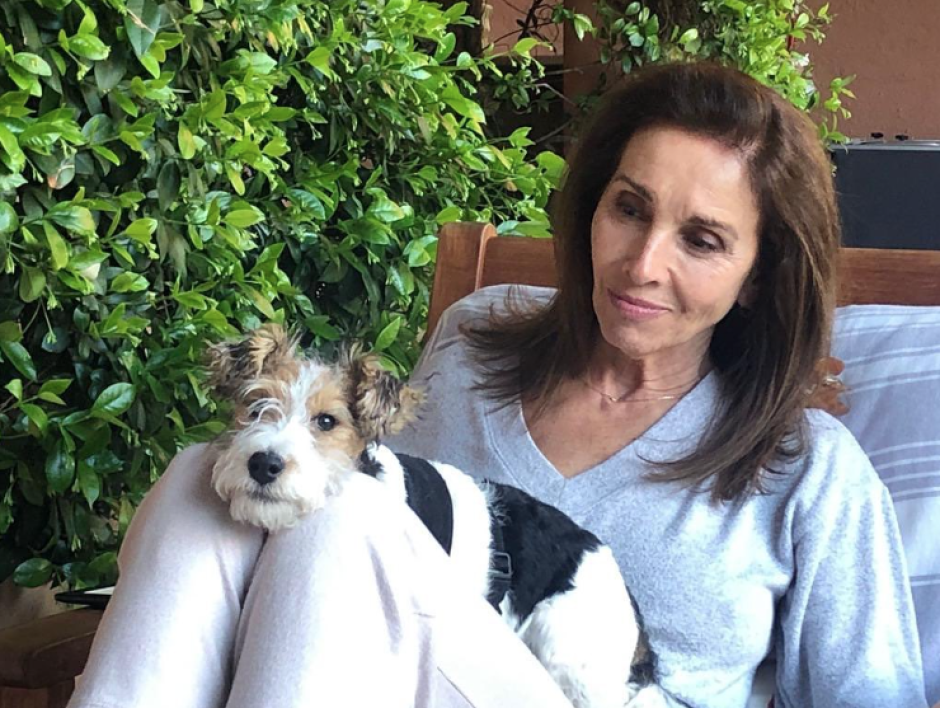 Ana Belé con su perro
