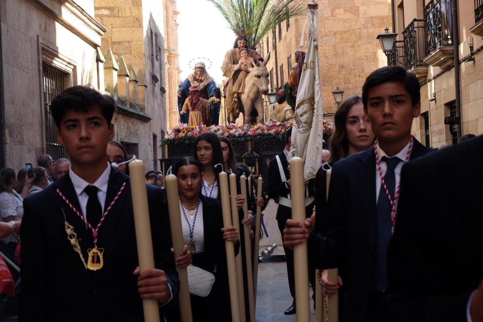 La procesión Vía Áurea del XXVII Encuentro Nacional de Cofradías