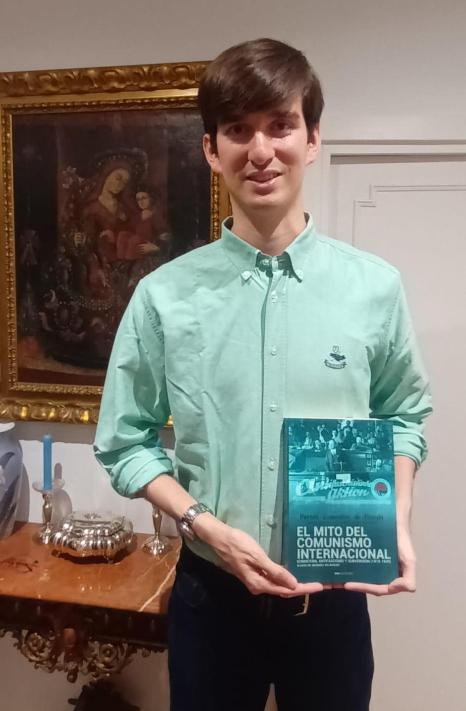 El historiador Álvaro de Grandes, autor de 'El mito del comunismo internacional'