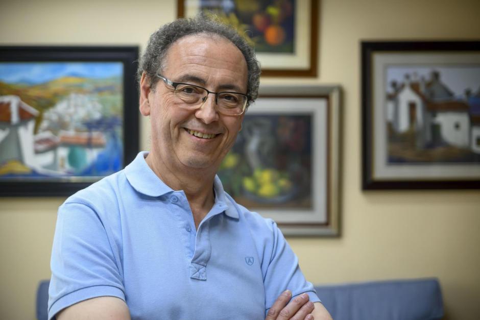 El archivero de La Puebla de Cazalla (Sevilla), José Cabello Núñez