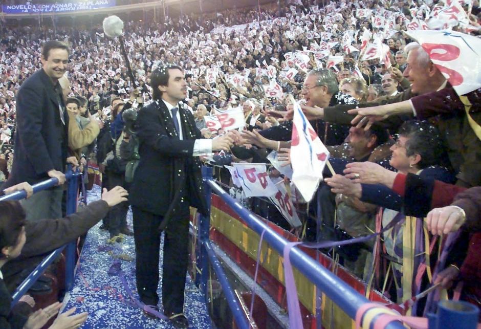 José María Aznar, en un mitin de 2000 en Valencia