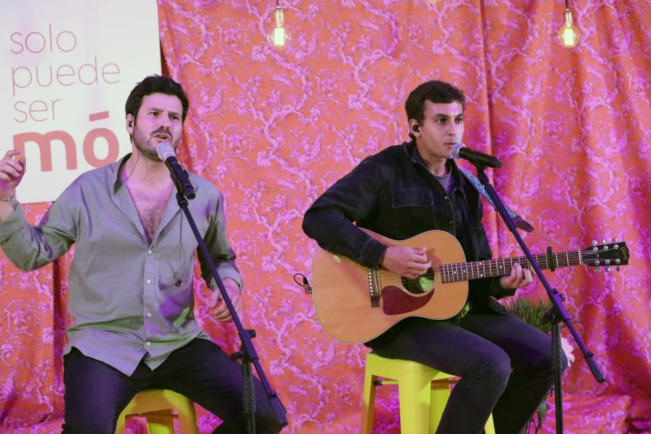 Willy Bárcenas y Antón Carreño en el concierto que ofrecieron.