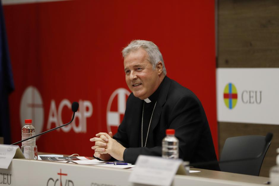 El arzobispo de Burgos durante la presentación del congreso de Católicos y Vida Pública