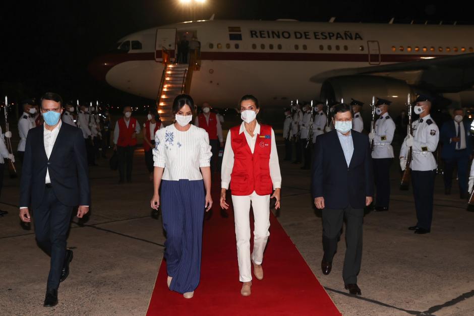La Reina Letizia a su llegada a Paraguay