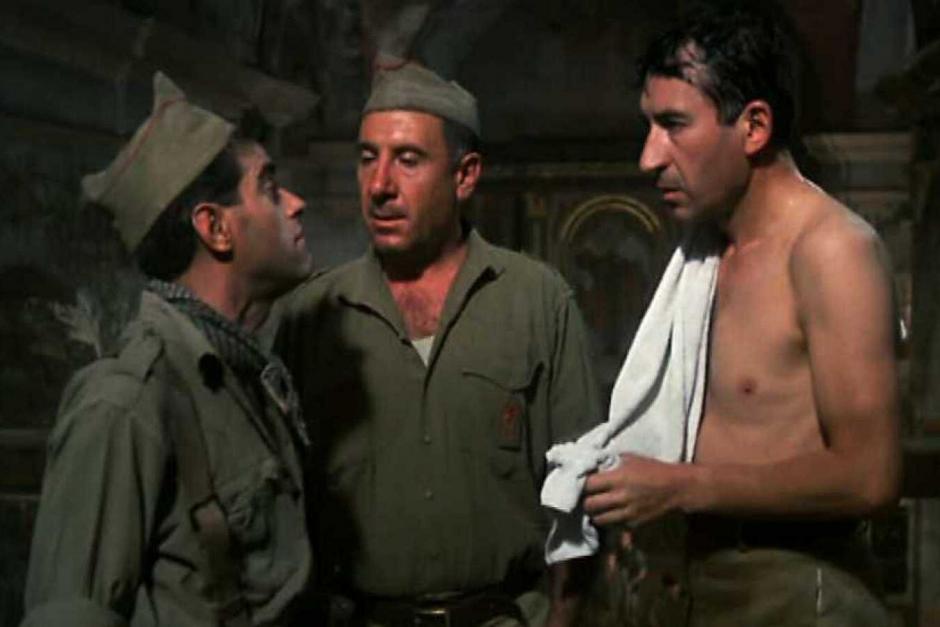 Alfredo Landa y José Sacristán en un fotograma de la película «La Vaquilla», de Luis García Berlanga