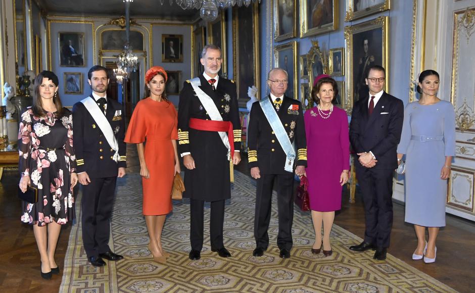 La Familia Real de Suecia junto a los Reyes de España en una fotografía de familia
