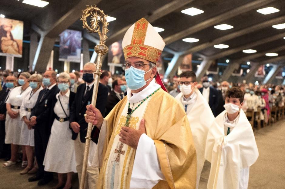 El arzobispo de París en una misa celebrada este pasado mes de agosto