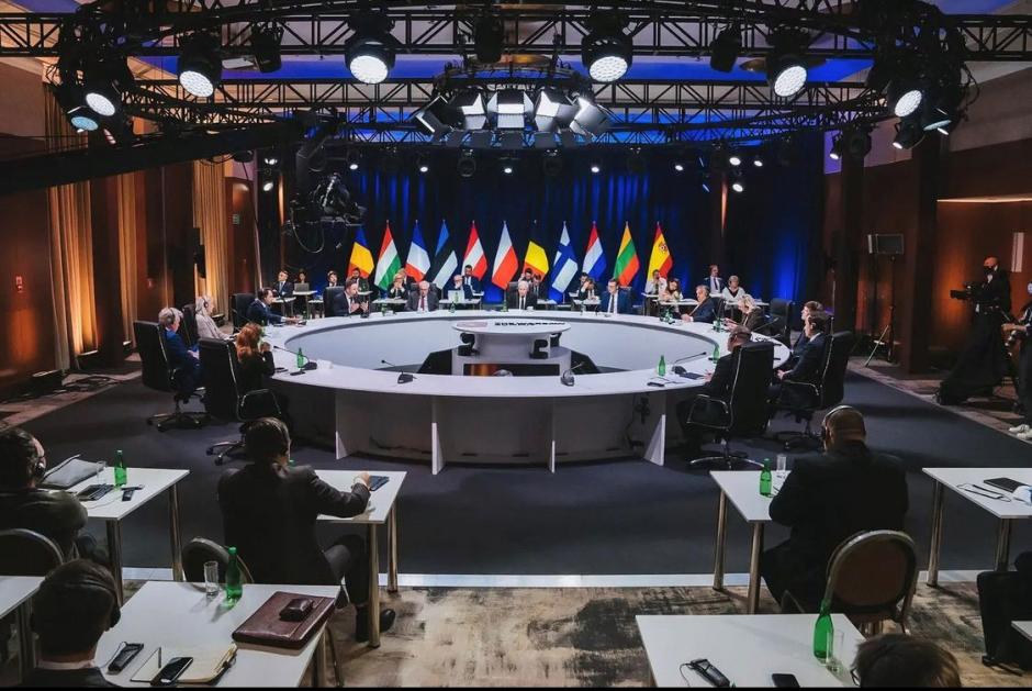 Los líderes, reunidos en la Cumbre celebrada este sábado en Varsovia.