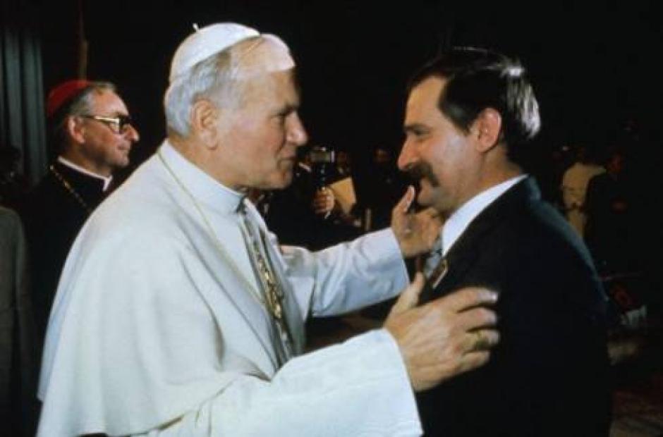 Juan Pablo II y Lech Walesa