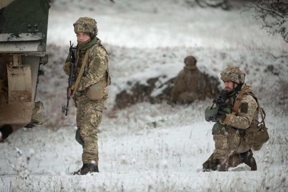 Militares ucranianos en ejercicios militares