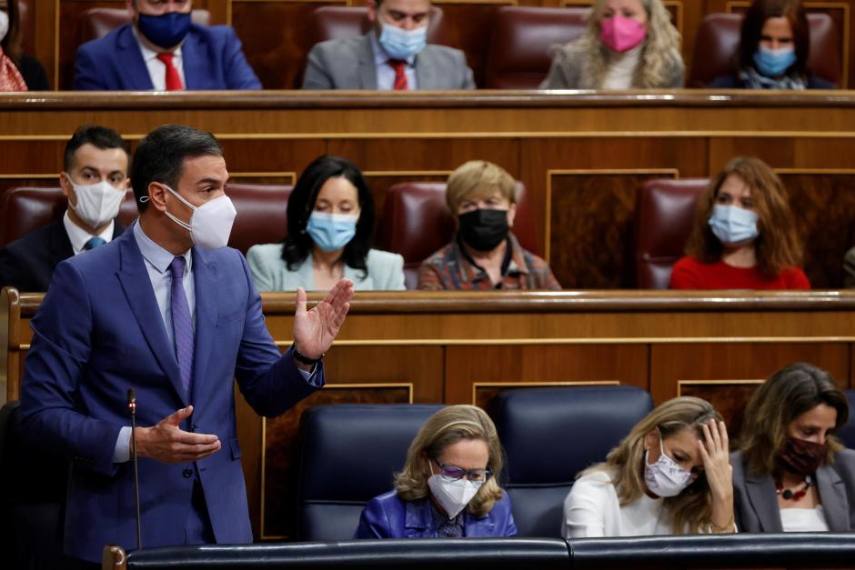 El presidente del Gobierno, Pedro Sánchez, interviene en la sesión de control al Gobierno