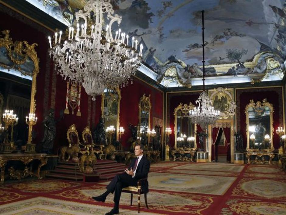 Don Felipe, en el Salón de Trono del Palacio Real durante el discurso navideño de 2015.