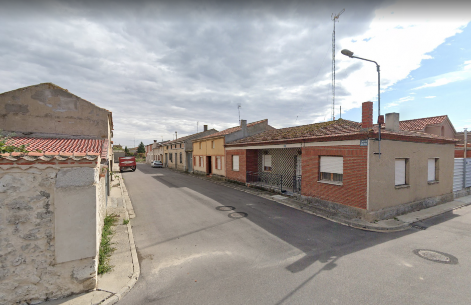 La calle Calvo Sotelo, en la localidad vallisoletana de Camporredondo, que el Senado requiere rebautizar