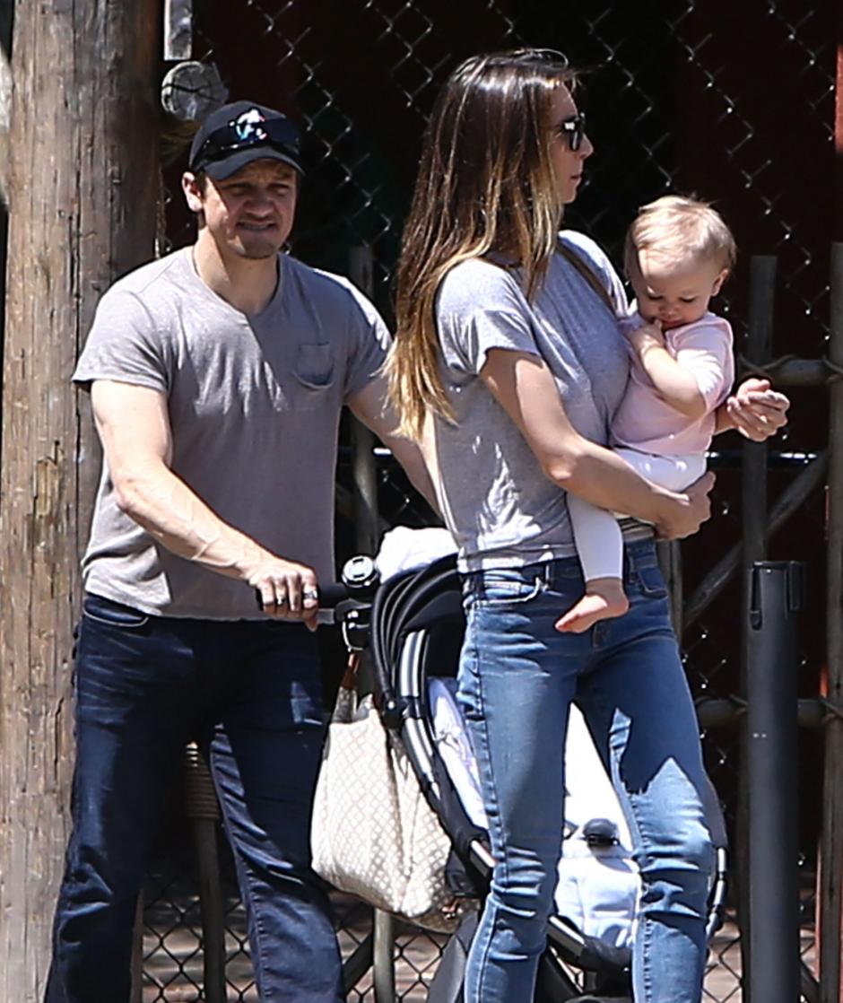 Actor Jeremy Renner and Sonni Pacheco and their daughter Ava in Nashville on May 5, 2014