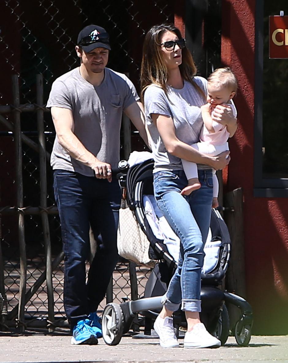 Actor Jeremy Renner and Sonni Pacheco and their daughter Ava in Nashville on May 5, 2014
