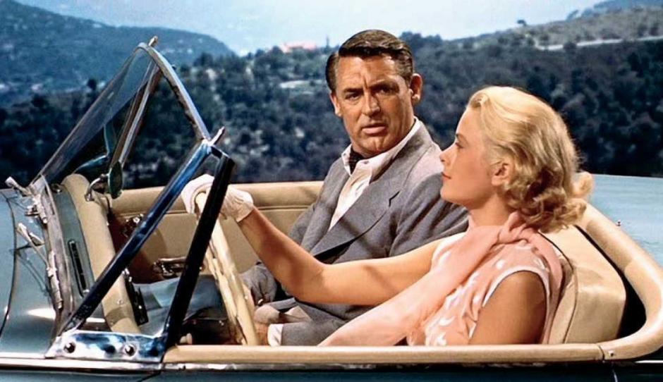 Cary Grant y Grace Kelly en un fotograma de la película