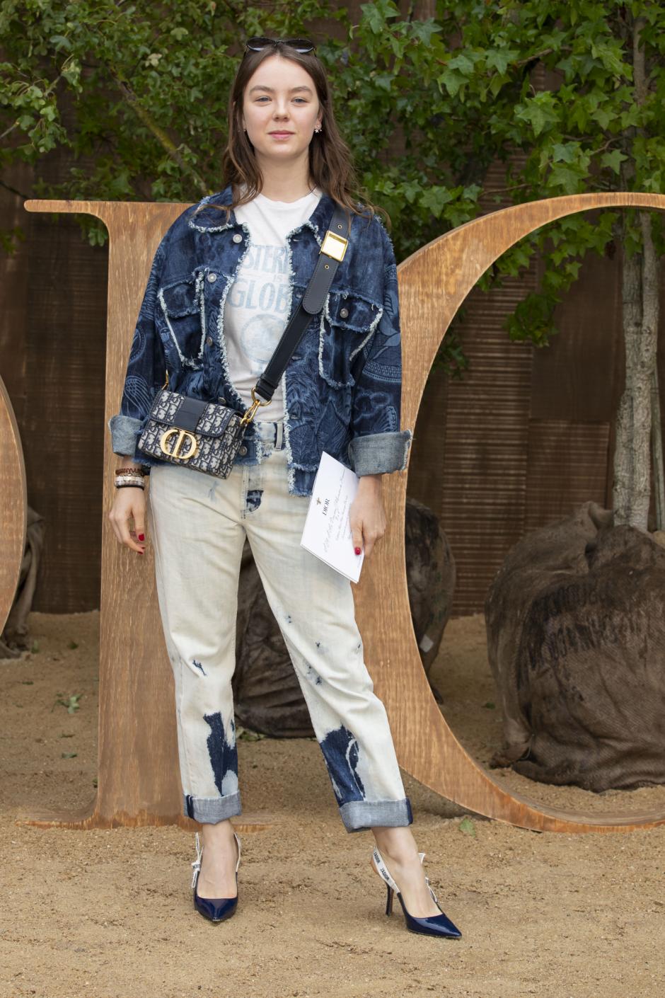 Princess Alexandra de Hanovre at DiorCollection during the fashion week, in Paris, Tuesday, Sept. 24, 2019.
en la foto, bolso de la firma " Dior " / pantalones desteñidos / remangados
