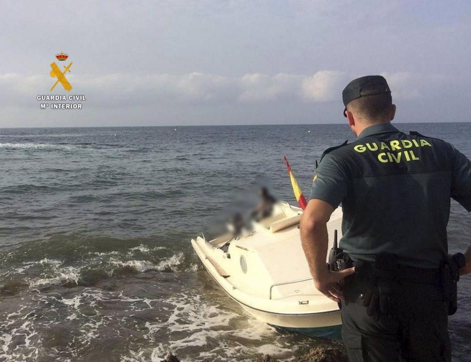 "Patera-taxi" que llegó al litoral de Carboneras (Almería)
