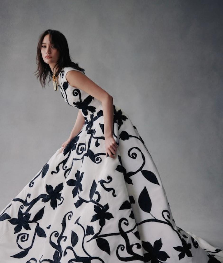 Espectacular vestido de Oscar de la Renta para la colección de otoño de 2021