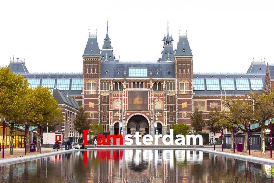 Identidad visual de Ámsterdam a las puertas del Rijksmuseum