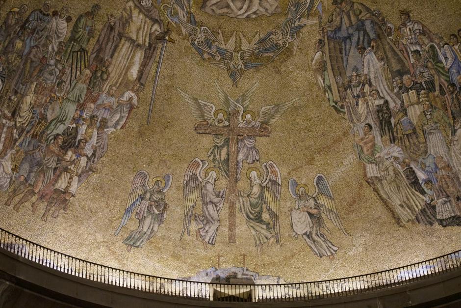 Mosaico de Padrós en la bóveda de la basílica