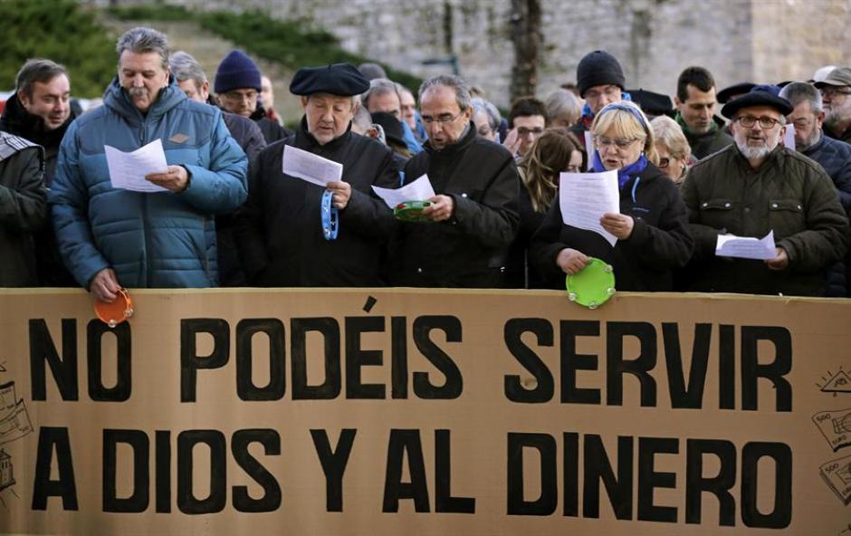 Imagen de archivo de las protestas frente al arzobispado de Pamplona por las inmatriculaciones