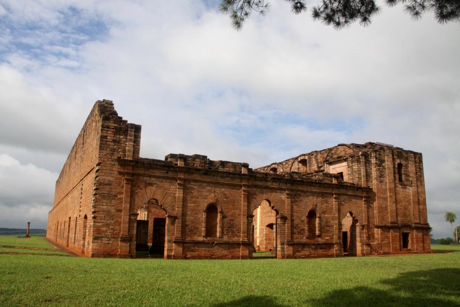 Iglesia de Jesús de Tavarangué, forma parte del circuito de las Misiones Jesuíticas del Paraguay