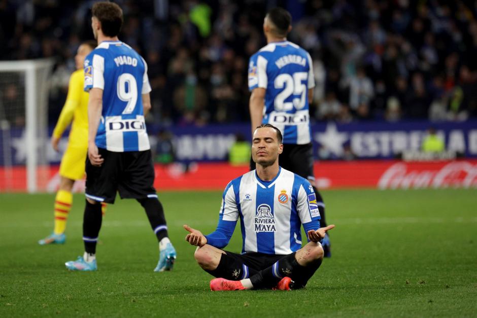 Raúl de Tomás celebra el segundo gol del Espanyol