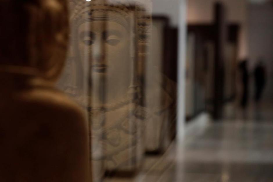 El busto de la Dama de Elche se guarda en una vitrina donde se controla la humedad relativa y la temperatura óptimas