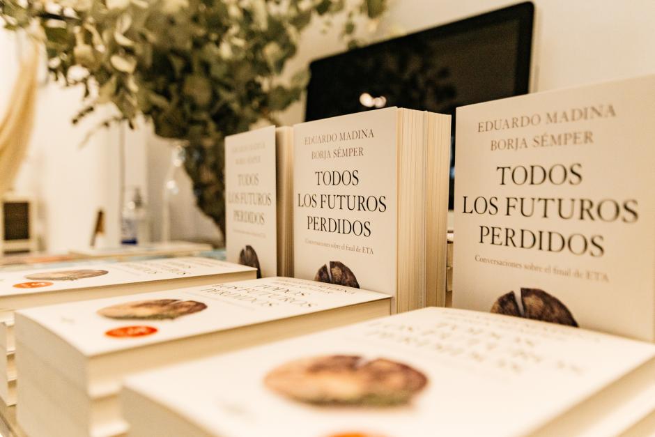 El libro 'Todos los futuros perdidos', de Eduardo Madina y Borja Sémper