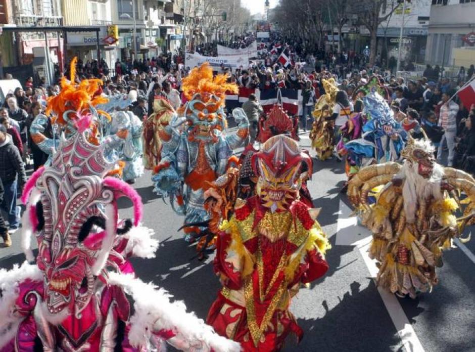 Imagen de un desfile de carnaval en Madrid