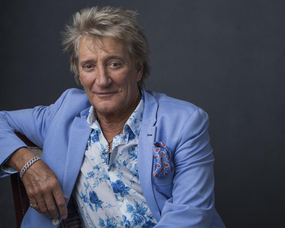 Singer Rod Stewart poses for a portrait on Wednesday, Aug. 8, 2018 in New York to promote his tour and upcoming album, "Blood Red Roses."