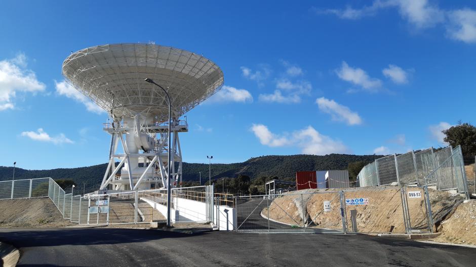 La antena DSS-53 recién construida este 2022