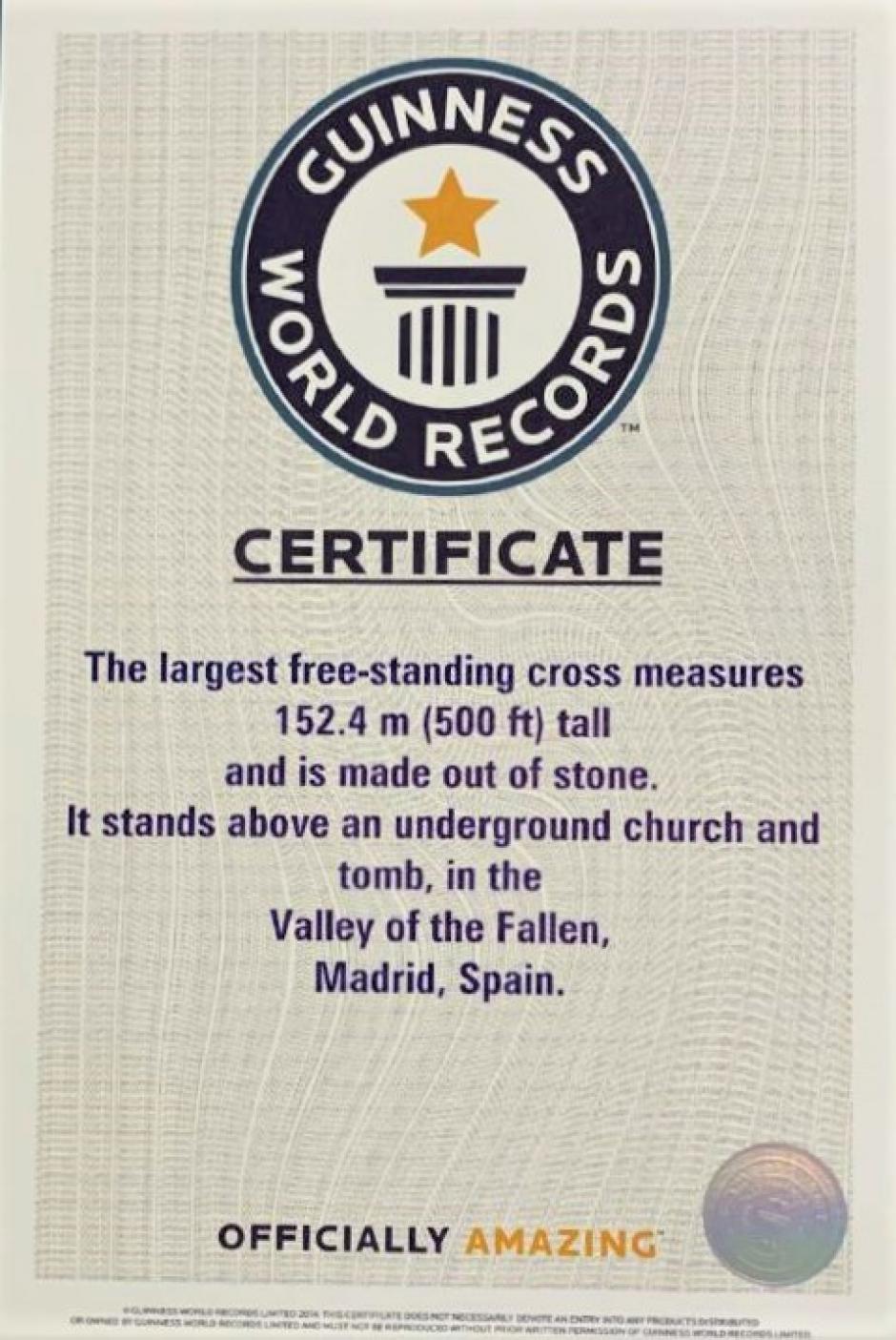 El certificado que acredita a la cruz del Valle de los Caídos como la más grande del mundo