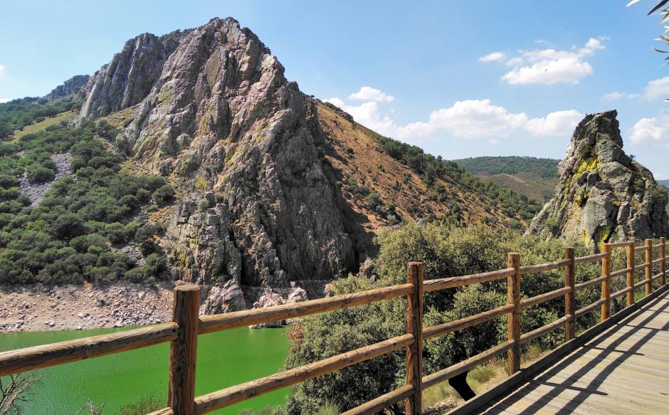 Mirador del salto del gitano y el río Tajo