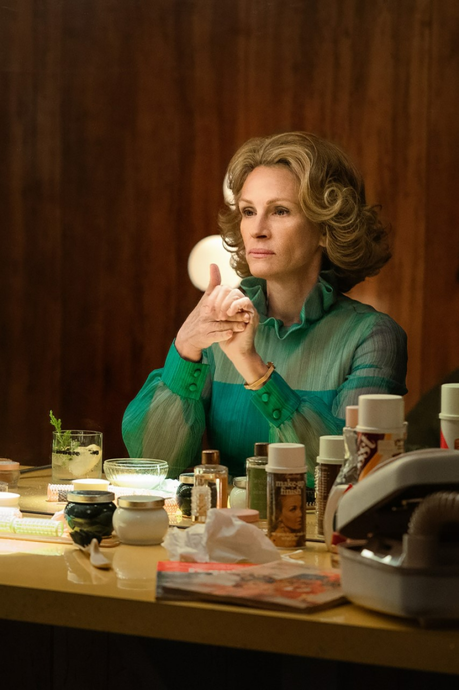 Julia Roberts en un momento de la serie Gaslit de StarzPlay