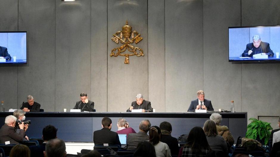 Presentación de la Constitución Apostólica la mañana de este lunes 21 de marzo en la sala de prensa de la Santa Sede
