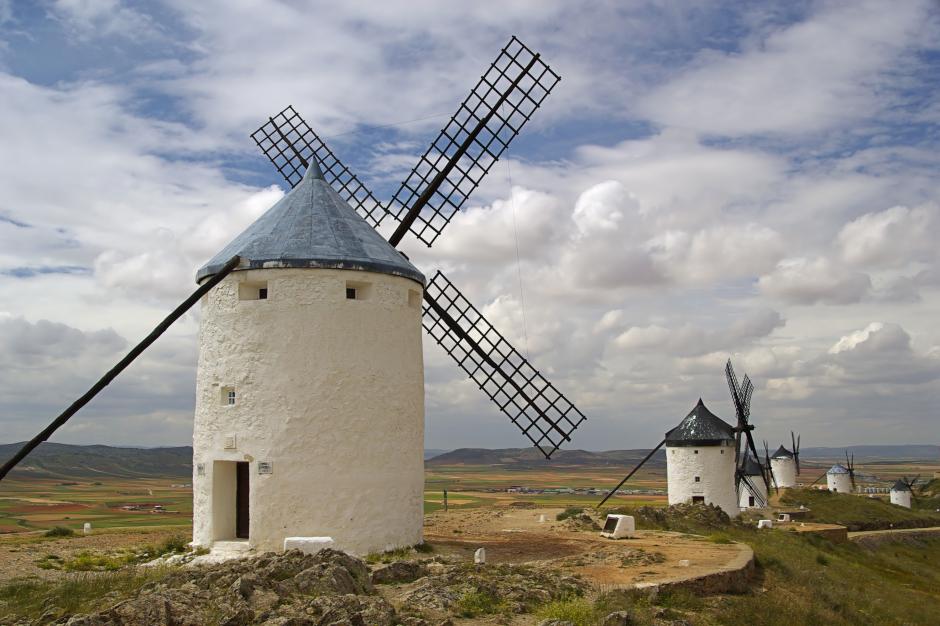 CONSUEGRA WINDMILLS 02.SPAIN,WINDMILL,MILL,BLUE,TOWER,HILL,TURN,TWIRL,CLOUD,BLANK,EUROPEAN,CAUCASIAN,EUROPE,SPAIN,WING,FORTRESS,WINDMILL,WIND ENERGY,MILL,MOTIVE,FIRMAMENT,SKY,MOUNTAIN,SHINE,SHINES,BRIGHT,LUCENT,LIGHT,SERENE,LUMINOUS,SUNNY,HEAVENLY BODY,CELESTIAL BODY,SUN,WIND,CHATEAU,CASTLE,CONSUEGRA,KASTILIEN,MANCHA,CONSUEGRA,KASTILIEN,MANCHA,WINDMÜHLENFLÜGEL,CERVANTES,DON,TOLEDO,QUIJOTE