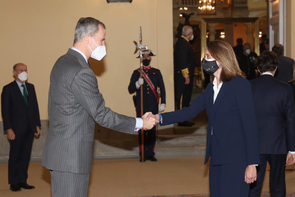 El Rey Felipe VI recibe en audiencia a una representación de los socios del despacho de abogados Gómez-Acebo & Pombo