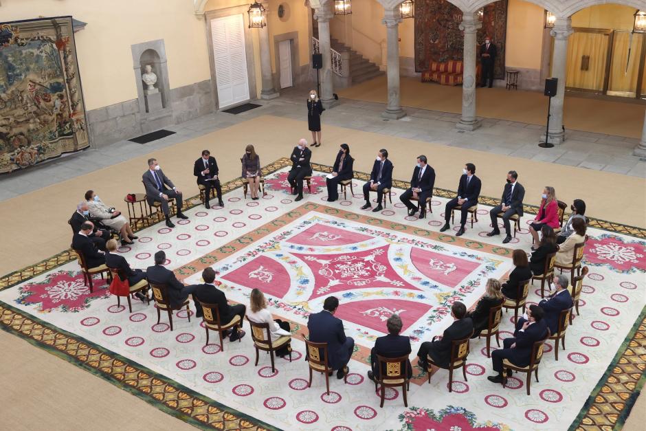 Felipe VI, reunido con el el Comité Científico del Observatorio Permanente del Panhispanismo