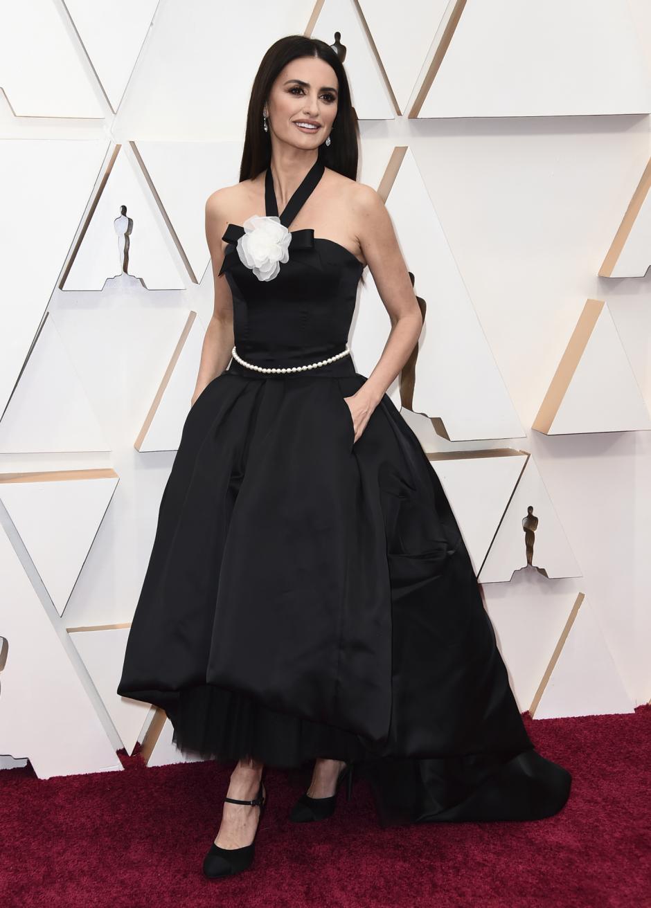 Los mejores 'looks' de Penélope Cruz en la alfombra roja de los Oscar a lo  largo de los años