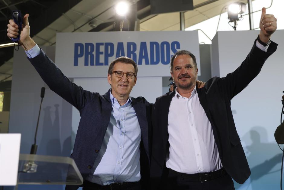 Alberto Núñez Feijóo y Carlos Iturgaiz en Bilbao