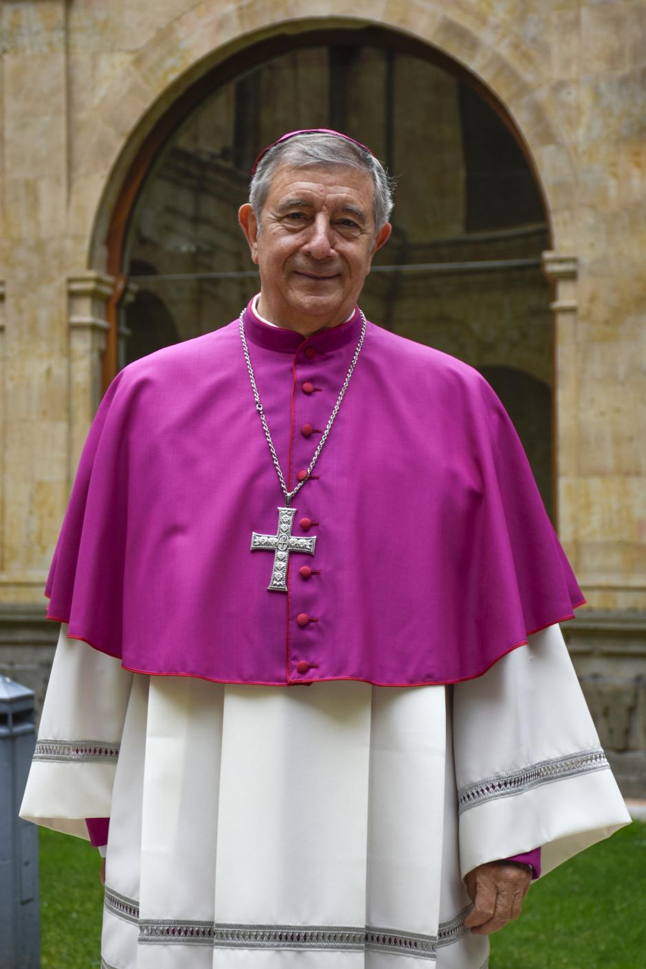 José Luis Retana durante su toma de posesión como nuevo obispo de Salamanca y Ciudad Rodrigo