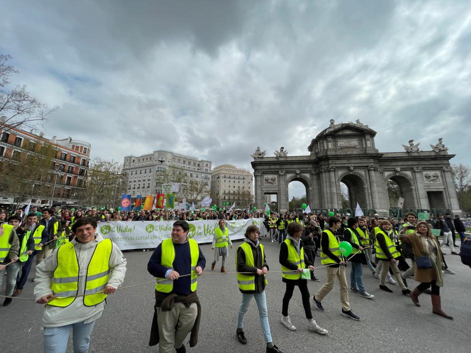 Manifestación `Sí a la Vida´ a su llegada a la Puerta de Alcalá