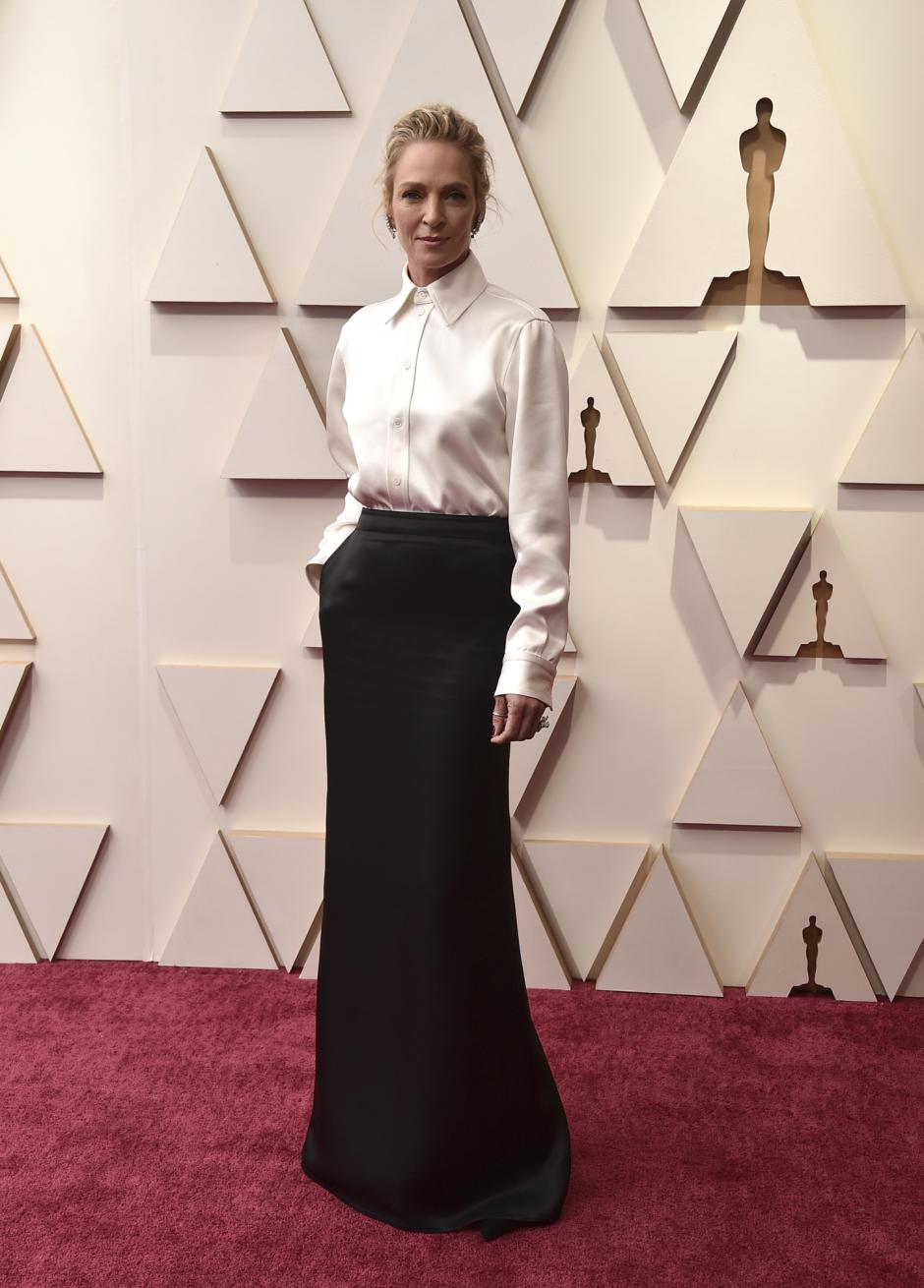 Uma Thurman arrives at the Oscars on Sunday, March 27, 2022, at the Dolby Theatre in Los Angeles. (Photo by Jordan Strauss/Invision/AP) *** Local Caption *** .