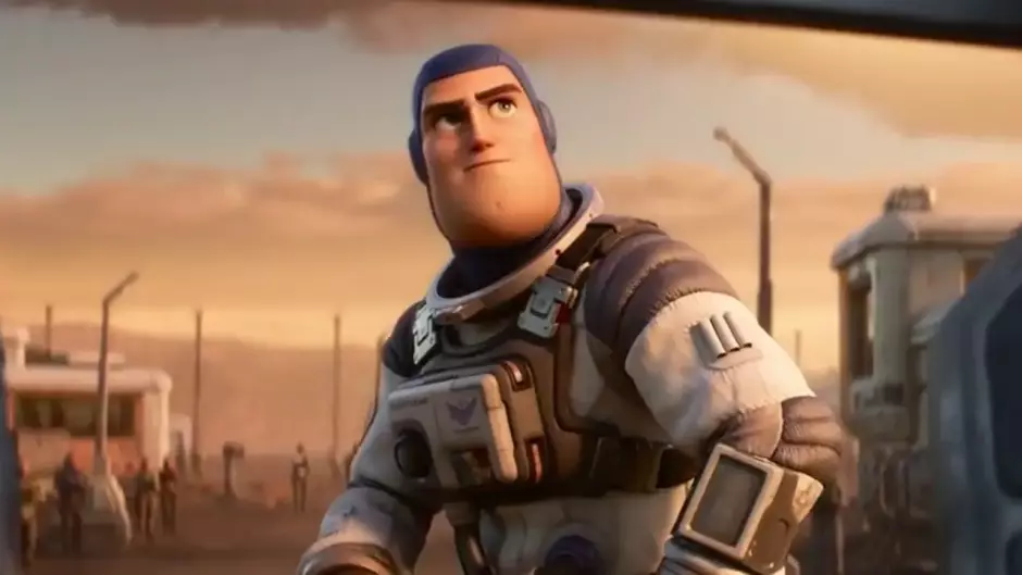 Chris Evans da voz a Buzz Lightyear en la nueva película de Pixar