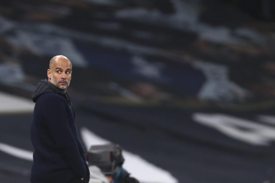 Pep Guardiola durante un partido con el Manchester City