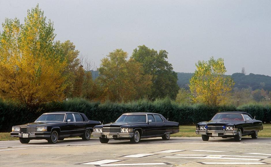 Las tres "especies" de Cadillac que conviven en la Guardia Real: Brougham, Fleetwood y Eldorado