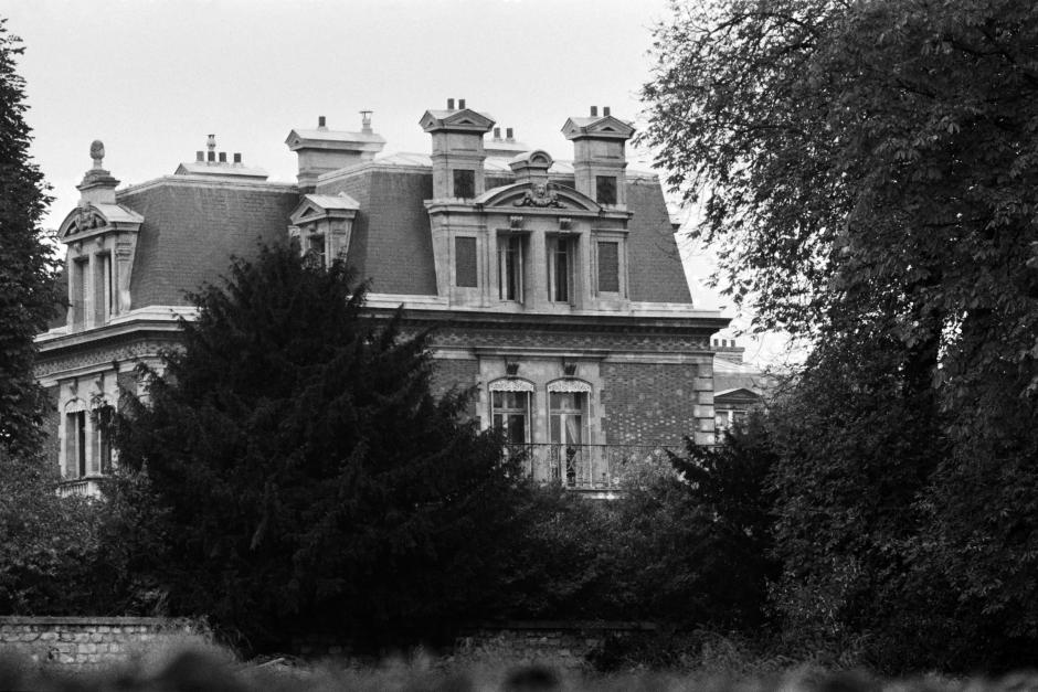 Mansión Montretout propiedad de Le Pen en Saint-Cloud, cerca de París. Foto tomada el 30 de octubre de 1985