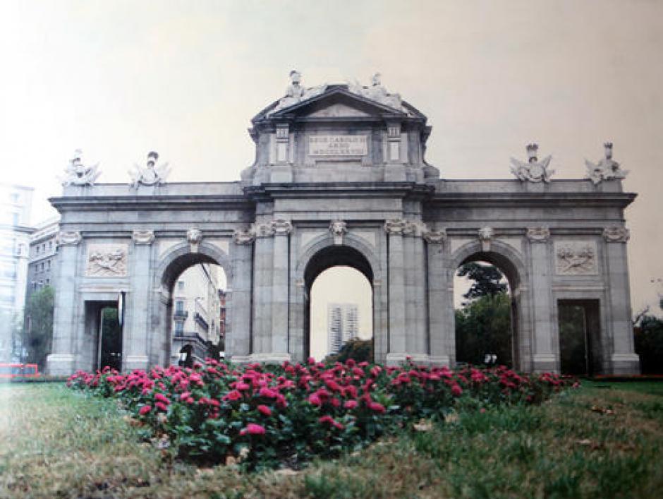 Puerta de Alcalá en 1990
